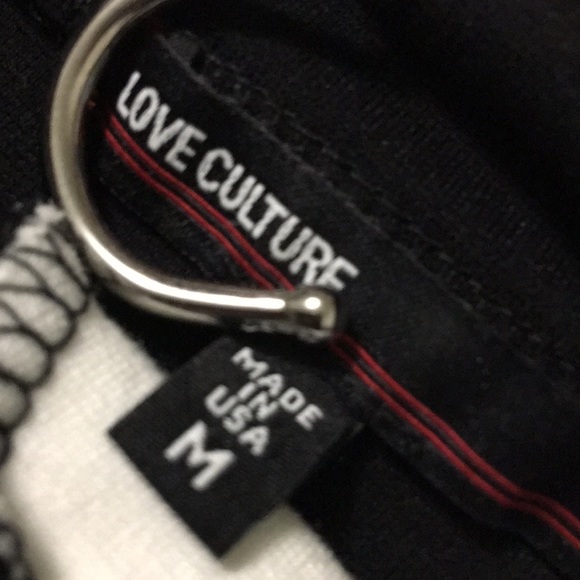 ❗️FINAL PRICE - CLEAR OUT❗️Sexy Asymmetrical Skirt - Picture 3 of 3